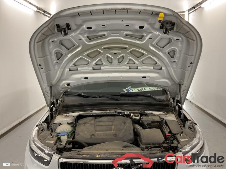 VOLVO XC40 1.5 T2 MOMENTUM CORE #6