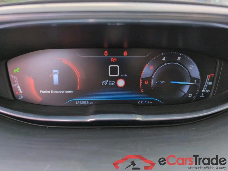PEUGEOT - PEU 5008 BlueHDi 130PK Allure With Heated Seats & Safety Plus & VisioPark II #5