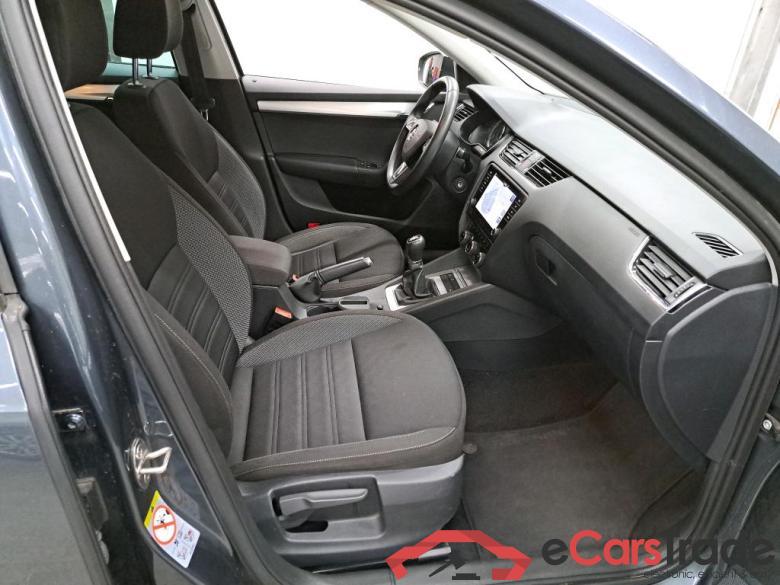 SKODA - SKO OCTAVIA COMBI TSI 115PK GreenTec Ambition Pack Ultimate & Heated Seats & PDC Front & Rear  * PETROL * #3