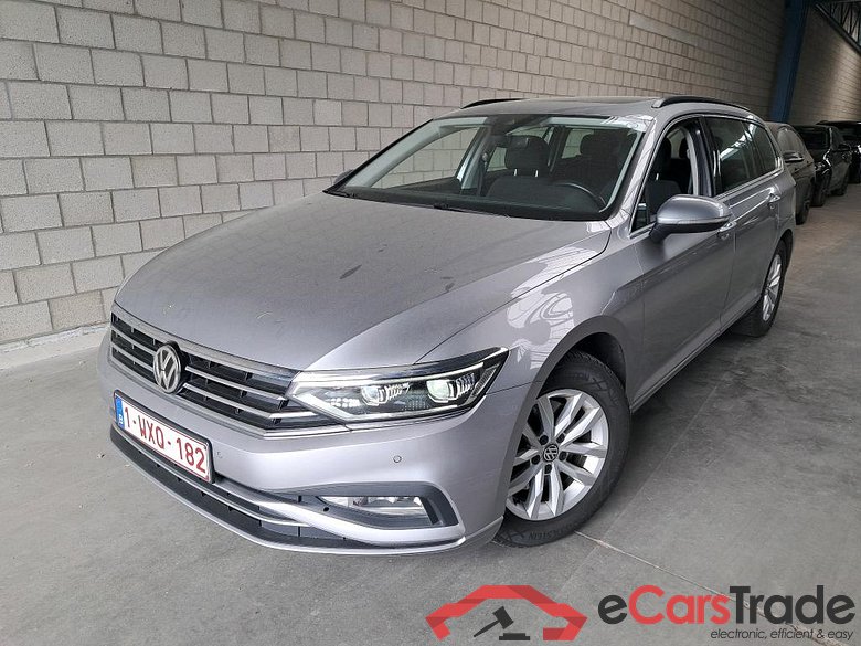 Volkswagen Passat Variant 1.6 TDI Aut. Pano LED-Matrix Navi KeylessGo Klima PDC ...
