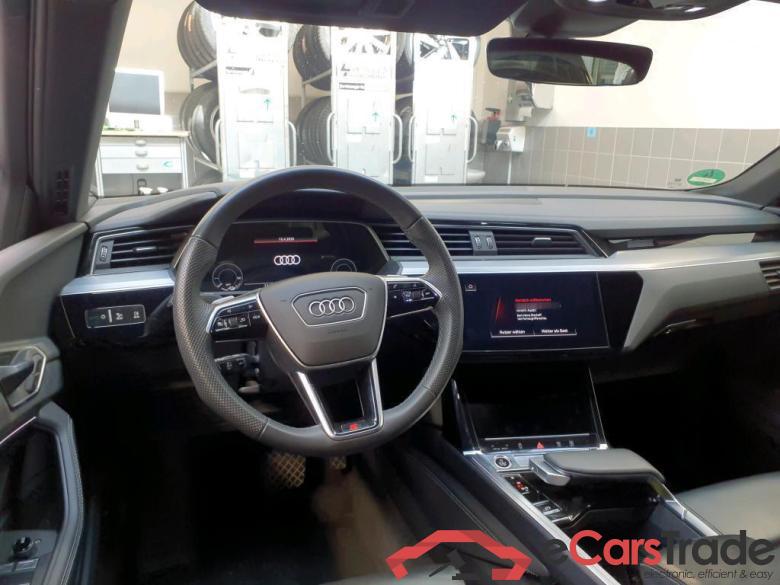 Audi 55 quattro S line E-tron #5