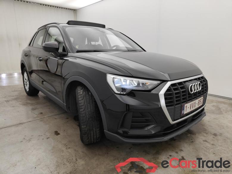Audi Q3 35 TDI S Tronic Business Edition 5d #2