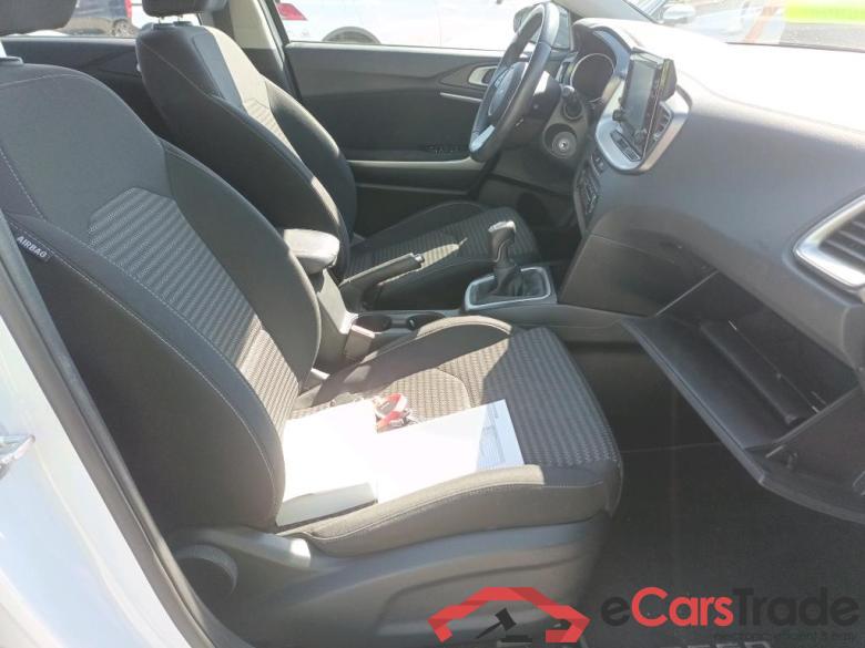 Kia 1.0 T-GDi 88kW (120CV) Drive KIA Ceed / 2021 / 5P / berlina con portón 1.0 T-GDi 88kW (120CV) Drive #6