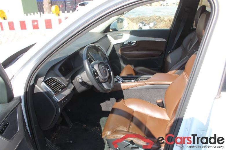 Volvo XC90 ´14 XC90 Inscription Plug-In Hybrid AWD 2.0 T8 Twin Engine 288KW AT8 7 Sitzer E6dT #4