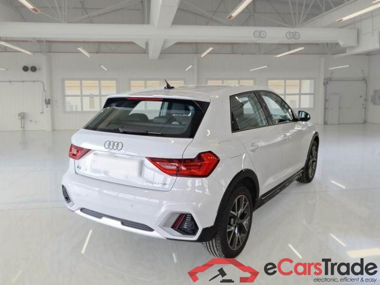 Audi 3 AUDI A1 CITYCARVER / 2018 / 5P / BERLINA 25 TSI CITYCARVER ADMIRED #2