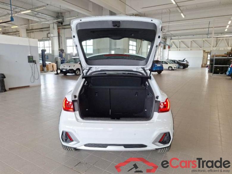 Audi 3 AUDI A1 CITYCARVER / 2018 / 5P / BERLINA 25 TSI CITYCARVER ADMIRED #5