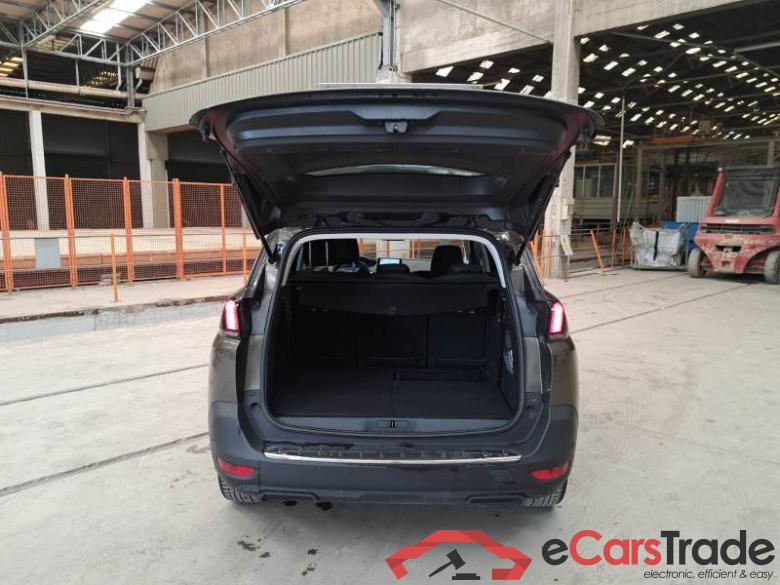 Peugeot 49 PEUGEOT 5008 / 2017 / 5P / SUV BLUEHDI 130 ALLURE EAT8 S/S AUT. #5