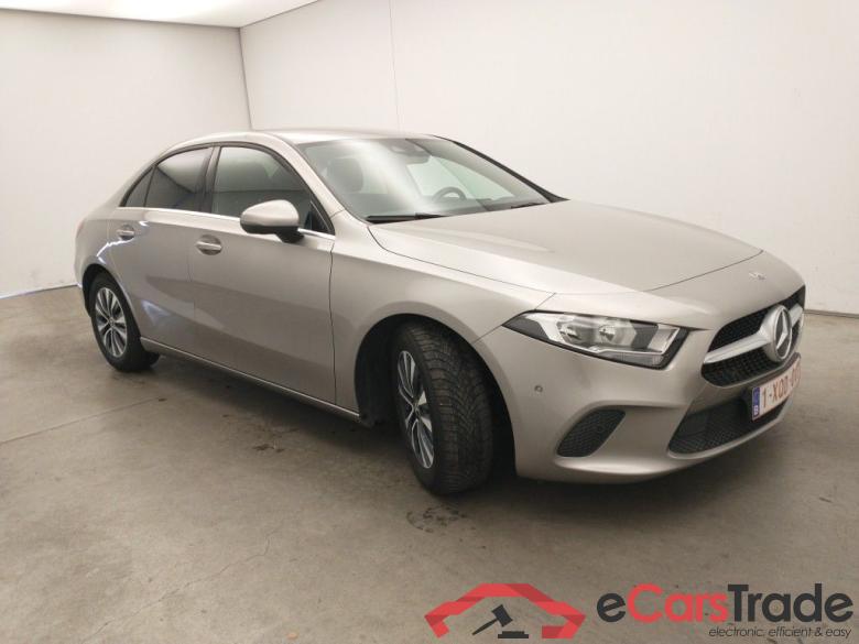 Mercedes-Benz A-Klasse Limousine A 180 d DCT Business Solution 4d #3