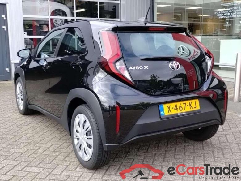 TOYOTA Aygo X 1.0 VVT-i MT Play #3