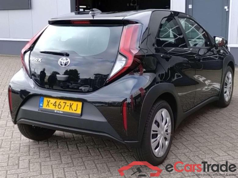 TOYOTA Aygo X 1.0 VVT-i MT Play #4
