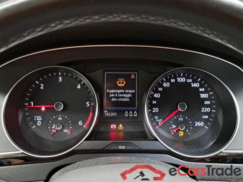 Volkswagen 17 VOLKSWAGEN PASSAT / 2019 / 5P / STATION WAGON VAR. 2.0TDI SCR EVO 110KW BUSINESS DSG #3