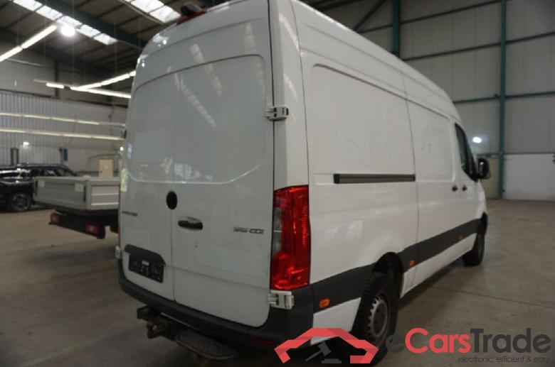 Mercedes _Sprinter ´18 Sprinter III Kasten RWD/AWD 319 CDI RWD L2 (907.633) 3.0 140KW AT7 E6 #2