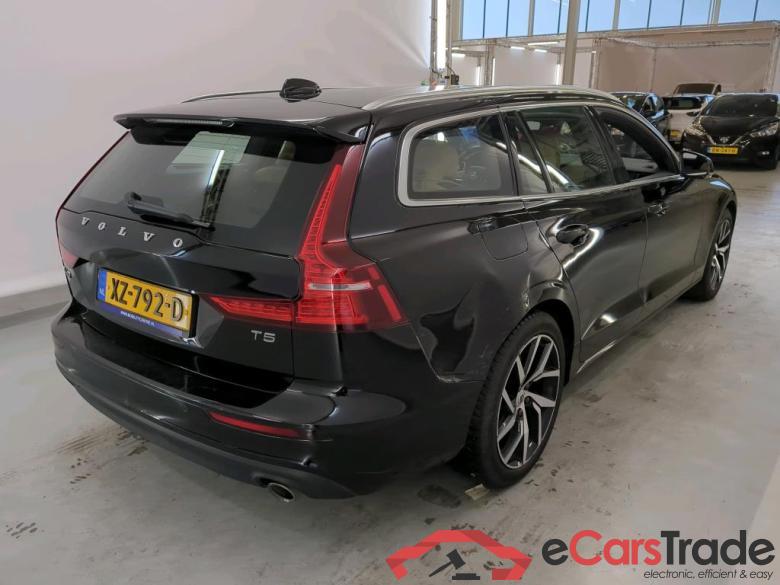 Volvo V60 '18 Volvo V60 T5 Geartronic Momentum 5d #2