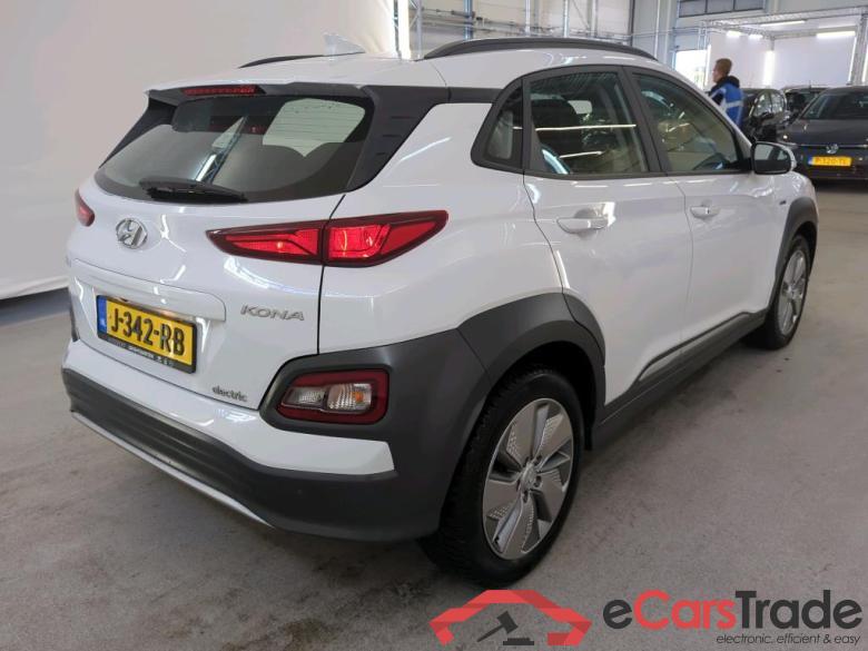 Hyundai Kona '17 Hyundai KONA Comfort Smart Electric 64 kWh 5d #2