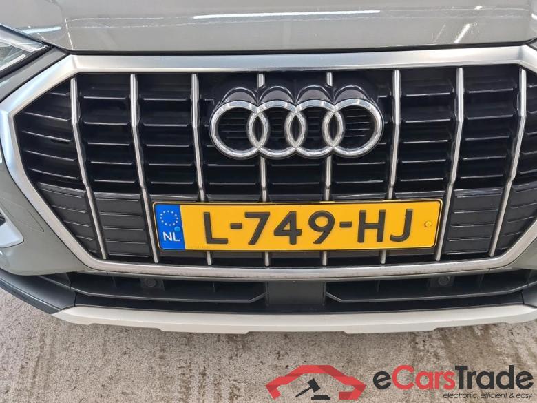 Audi Q3 '18 Audi Q3 35 TFSI S tronic Business Edition 5d #5