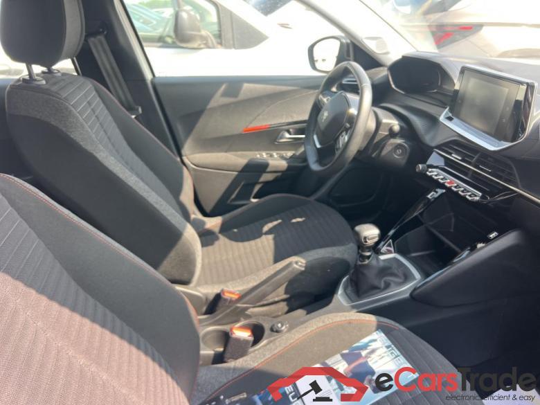 Peugeot Active Puretech 100 S&S BVM6 2008 Active 1.2 PureTech 100CV E6d #6