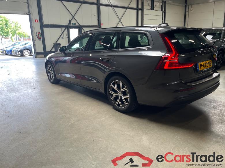 VOLVO V60 2.0 B3 Essential #4