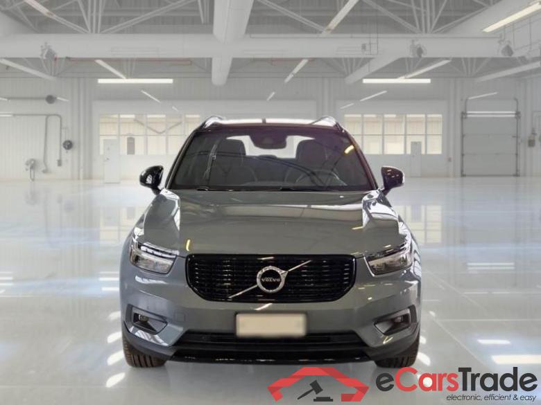 Volvo 234 VOLVO XC40 / 2017 / 5P / SUV T4 PLUG-IN HYBRID AUTO RECHARGE R-DESIGN #6