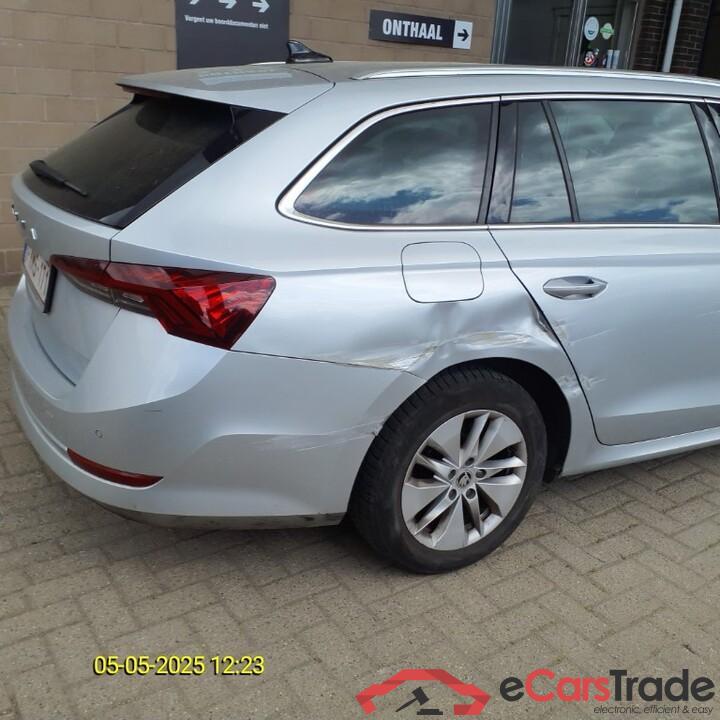 Skoda Octavia Combi Octavia Combi 2.0 CRTDI DSG7 Ambition 110kW/150pk  5D/P Auto-7 #4