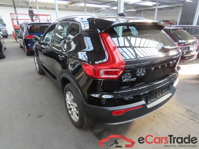 Volvo XC40 ´17 XC40 Momentum Pro 2WD 2.0 D3 110KW MT6 E6dT #2