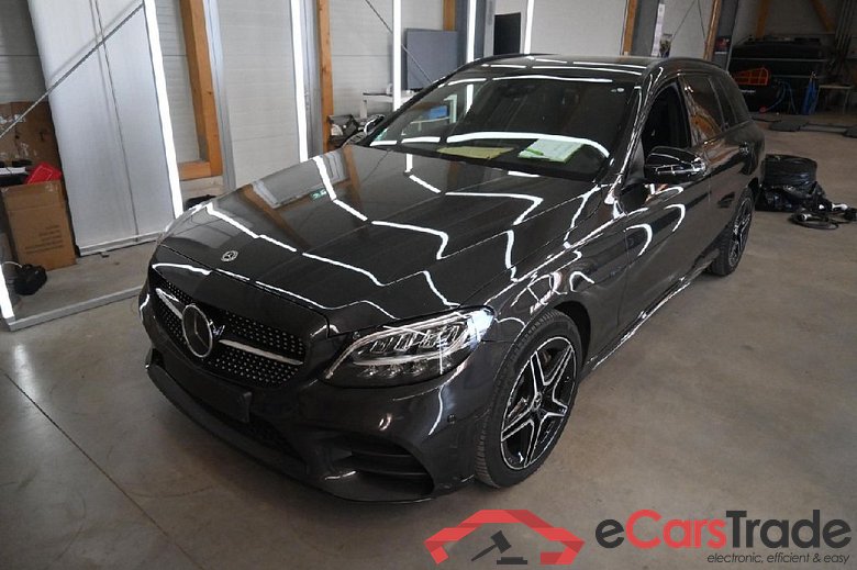 Mercedes C-Klasse T-Mod.-alt C -Klasse T-Modell C 300 de T (205.213)AMG 2.0 AMG Line 225KW AT9 E6d #1