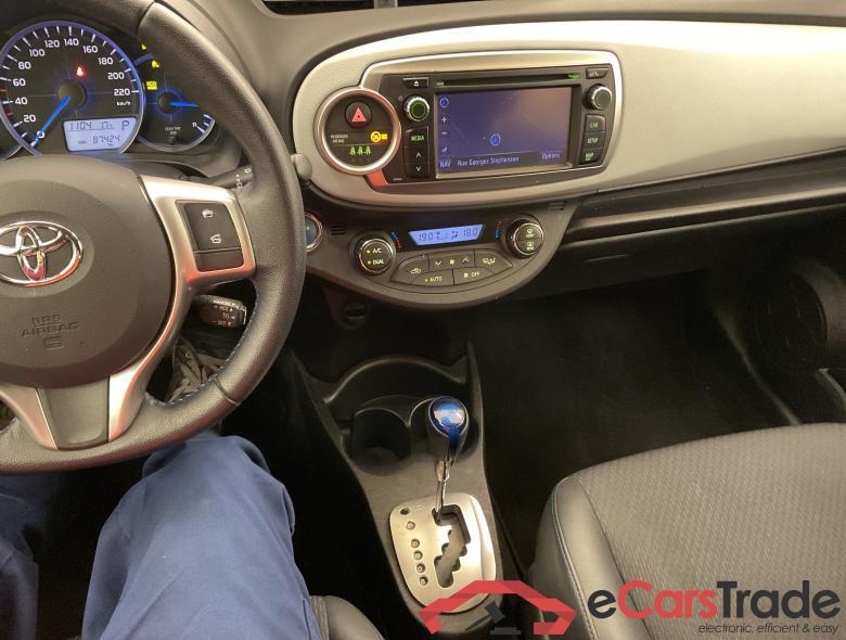TOYOTA Yaris Yaris 1.5i VVT-i Hybrid Active E-CVT #3