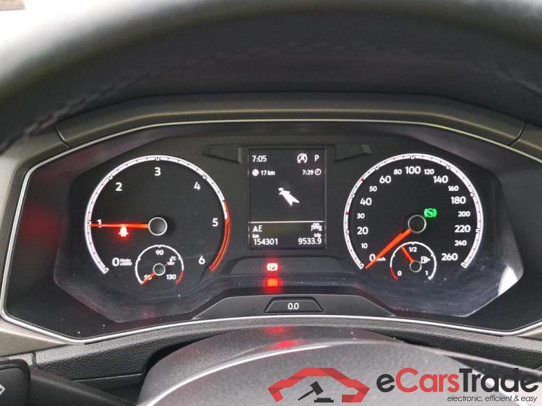 Volkswagen 2.0 TDI 150 LOUNGE BUSINESS DSG7 VOLKSWAGEN T-Roc / 2017 / 5P / SUV 2.0 TDI 150 LOUNGE BUSINESS DSG7 #6