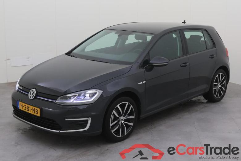 VOLKSWAGEN e-Golf  #1