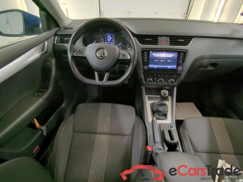 SKODA OCTAVIA COMBI 1.0 TSI Grt Amb. Bns #6
