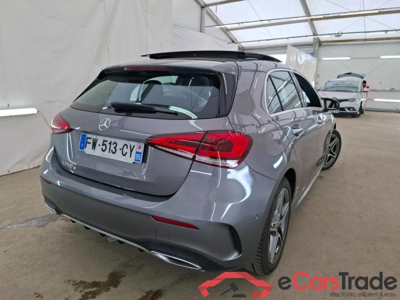 Mercedes A 250 e AMG Line 8G-DCT MERCEDES-BENZ Classe A Compact / 2018 / 5P / Berline A 250 e AMG Line 8G-DCT #3