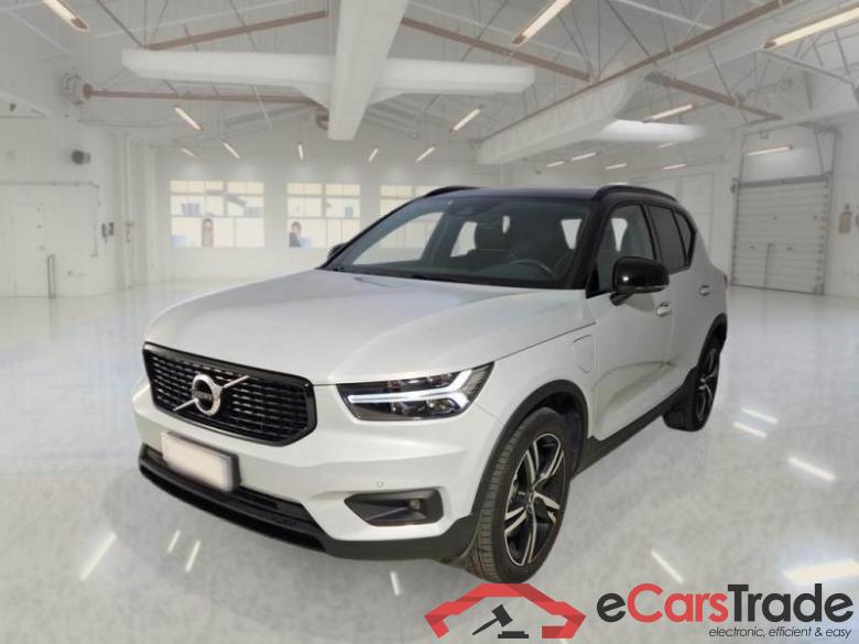 Volvo 79 VOLVO XC40 / 2017 / 5P / FUORISTRADA T4 PLUG-IN HYBRID AUTO RECH R-DESIGN N1 #1