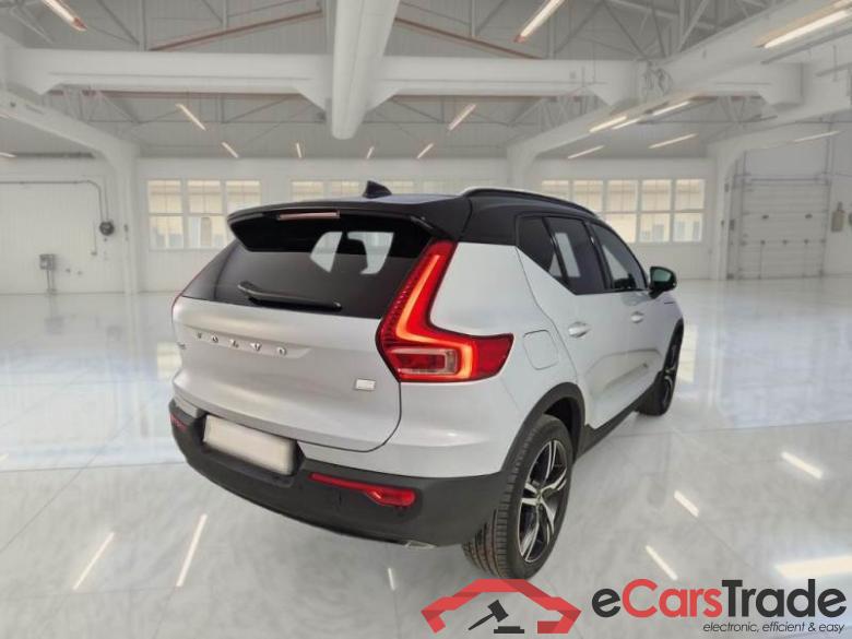 Volvo 79 VOLVO XC40 / 2017 / 5P / FUORISTRADA T4 PLUG-IN HYBRID AUTO RECH R-DESIGN N1 #2