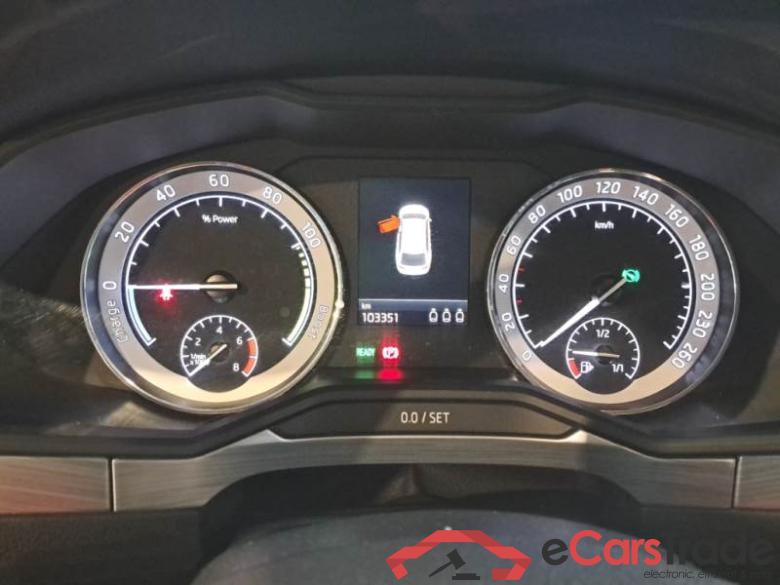 Skoda 23 SKODA SUPERB WAGON / 2019 / 5P / STATION WAGON 1.4 TSI PLUG-IN HYBRYD EXECUTIVE DSG #4