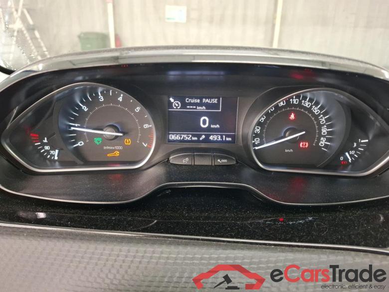 Peugeot  208 Allure Business 1.2 PureTech 110CV BVM6 E6dT #6