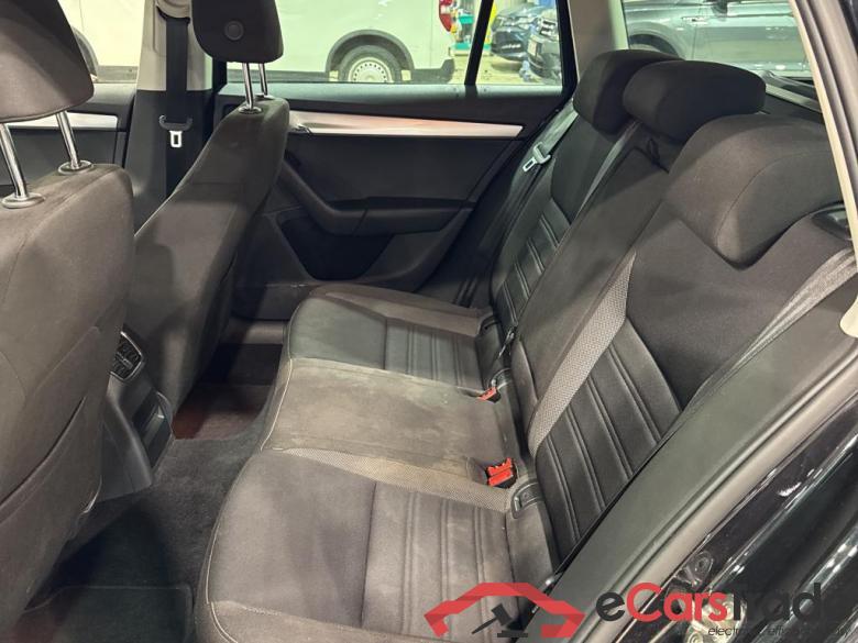 SKODA OCTAVIA COMBI DIESEL - 2017 1.6 CR TDi Ambition DSG (EU6.2) #3