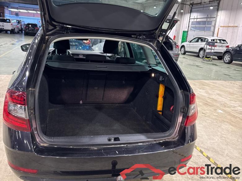 SKODA OCTAVIA COMBI DIESEL - 2017 1.6 CR TDi Ambition DSG (EU6.2) #4