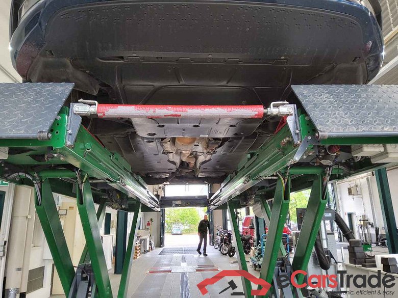 Skoda Octavia Combi (NX5)(01.2020->) DE - Kb5 2.0 TDI DPF EU6d, Style 4x4 (EURO 6d), 2021 - 2023 #5