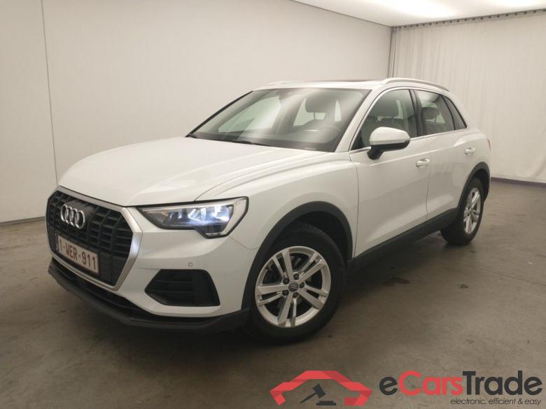 Audi Q3 35 TDI S Tronic Business Edition 5d #3