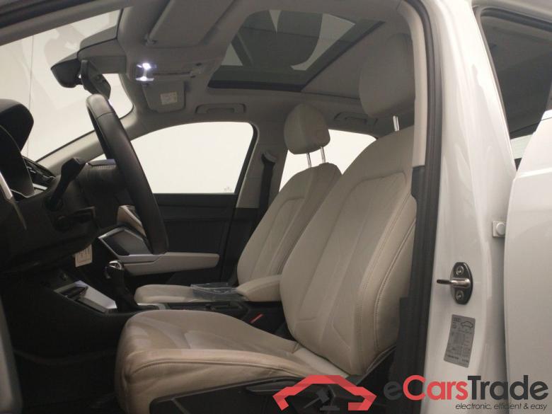 Audi Q3 35 TDI S Tronic Business Edition 5d #6