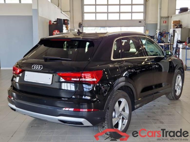 Audi 97 AUDI Q3 / 2018 / 5P / SUV 35 TDI S TRONIC BUSINESS ADVANCED #2