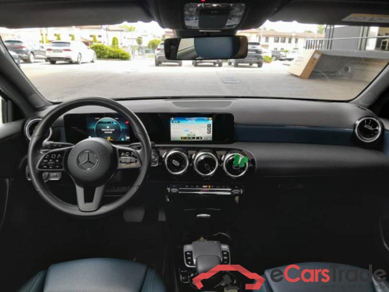 Mercedes 17 MERCEDES-BENZ CLASSE A / 2018 / 5P / BERLINA A 180 D AUTOMATIC BUSINESS EXTRA #3