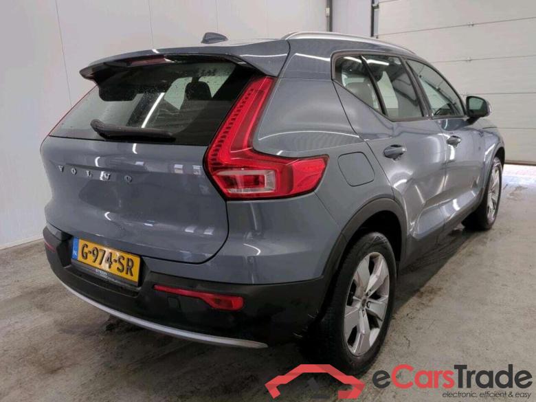VOLVO XC40 1.5 T3 Momentum Pro #2