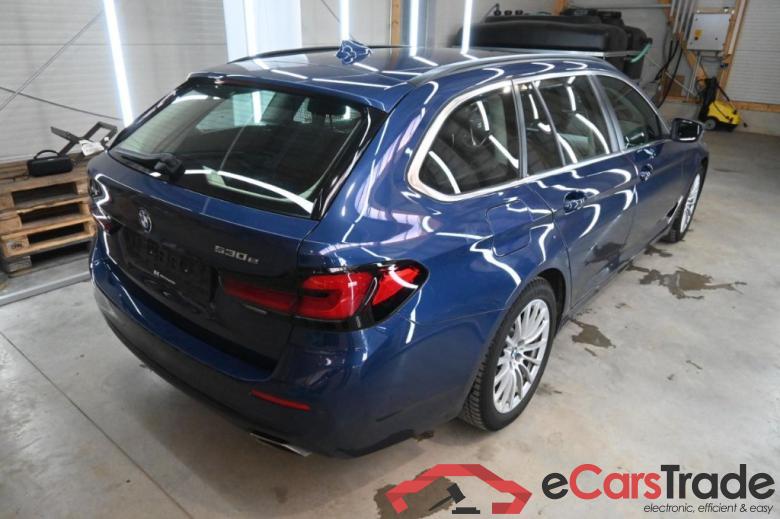 BMW 5-Serie Touring ´16 Baureihe 5 Touring 530 e xDrive 2.0 215KW AT8 E6d #2