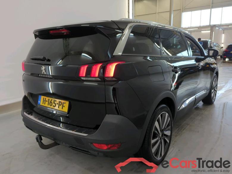 Peugeot 5008 17 - 20 Peugeot 5008 Allure PureTech 130 EAT8 5d #2