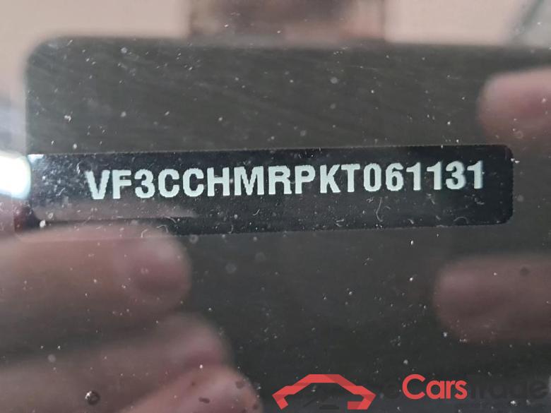 Peugeot 208 11-18 Peugeot 208 Signature 1.2 PureTech 82 5d #6