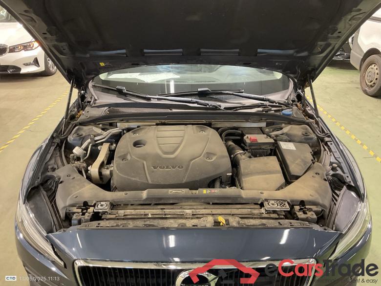 VOLVO V60 2.0 D3 MOMENTUM PRO #6