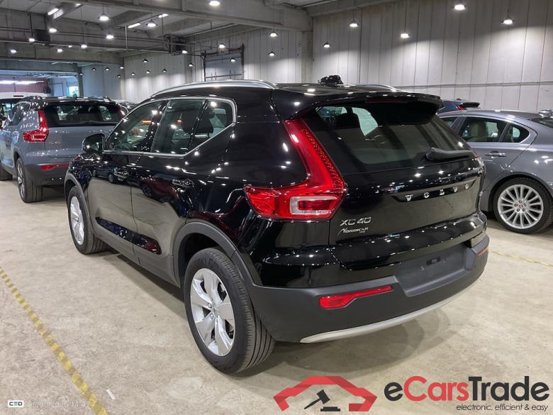 VOLVO XC40 1.5 T2 MOMENTUM PRO #3