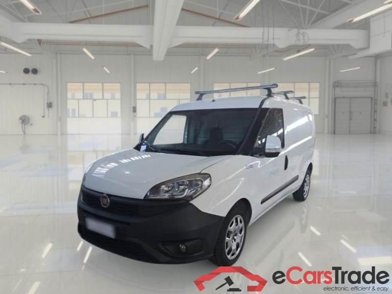 Fiat 38 FIAT DOBLÒ CARGO 2015 4 PORTE MAXI 1.3 MULTIJET 16V 90CV EU5+ SX #1