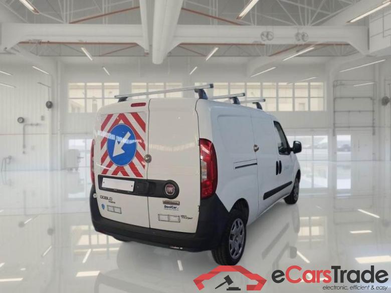 Fiat 38 FIAT DOBLÒ CARGO 2015 4 PORTE MAXI 1.3 MULTIJET 16V 90CV EU5+ SX #2