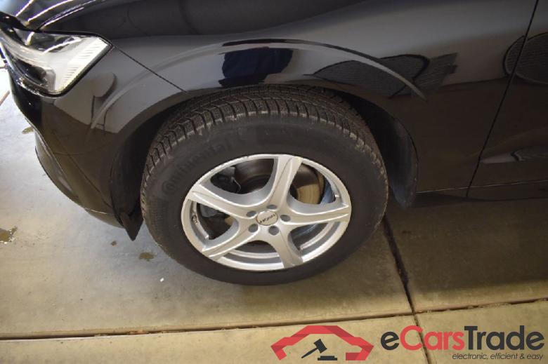 Volvo XC60 ´17 VOLVO XC60 B4 D Geartronic Momentum Pro 5d 145kW #5